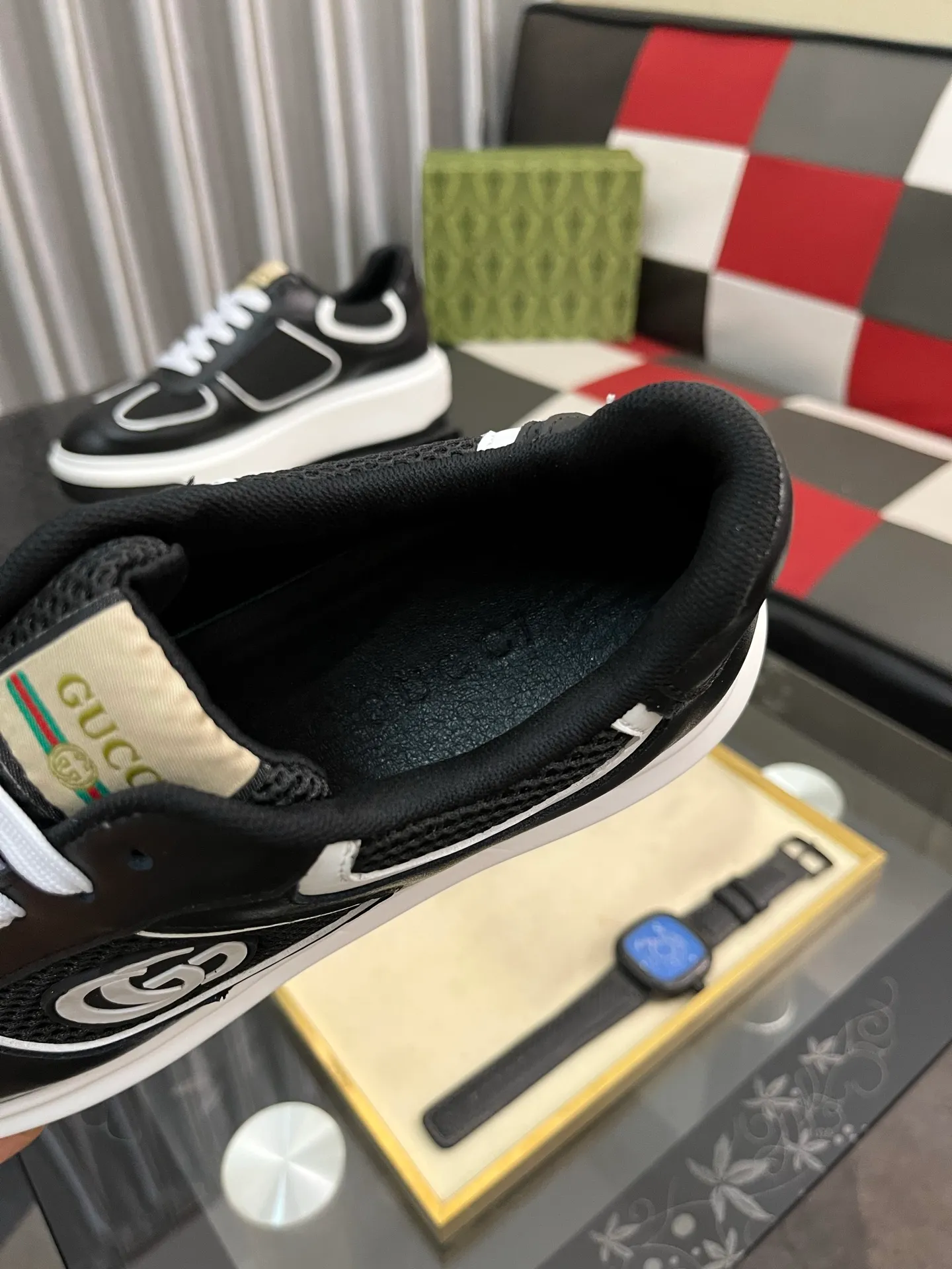 Men's Men's Shoes 💰458⌚️⌚️ [Gucci·Gucci] Original quality. ~ Unique modern style sneakers. 🏃A must-have casual shoe for trendy men😍😍 Original brand imported from Italy, imported original leather, sheep lining (refuses to discolor and grind feet) Sole: Original sole provided by the original factory, French lazy style design ⚠️Fit to the feet, original quality, super comfortable original sole. Just like shooting the real thing 🎬The real thing is better Code number: 38-442️⃣Colors available